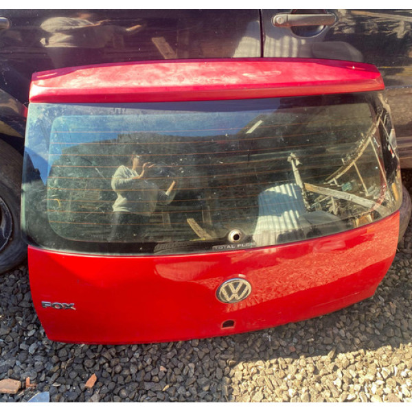 Tampa Traseira Volkswagen Fox 2009 C/ Pequeno Amassado Vermelho