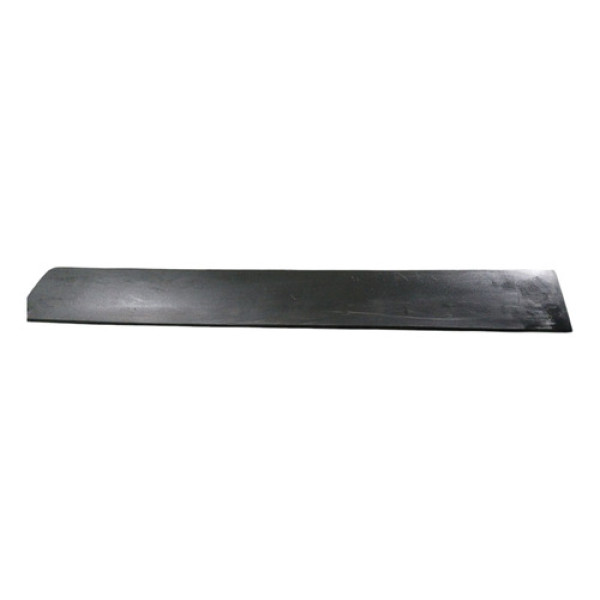 Moldura Da Porta Dianteira Lado Direito - Tracker Preto