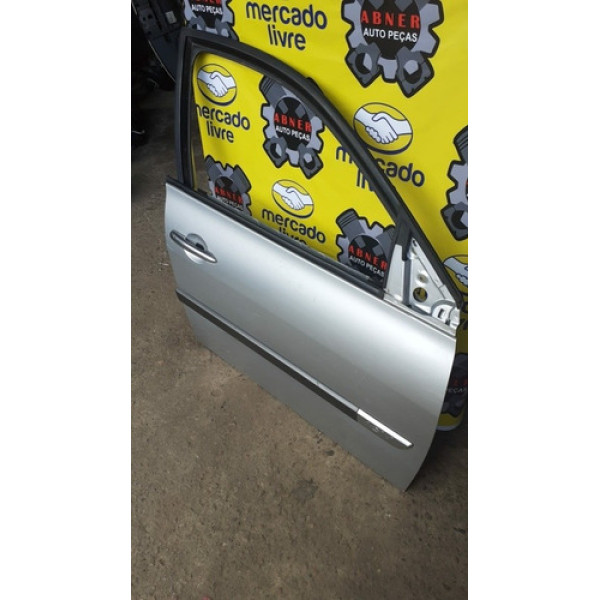Porta Dianteira Direita Renault Megane 2009 Direito Prateado