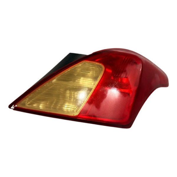 Lanterna Traseira Direita Nissan Versa 2011-2019 C/detalhe Direito/passageiro Vermelha