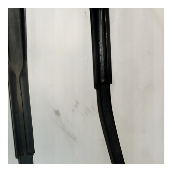 Par Braço Limpador Parabrisa Vw Golf 1999 - Original Direito