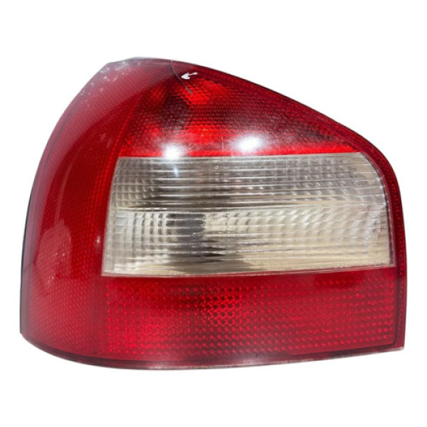 Lanterna Traseira Esquerda Audi A3 1999 A 2006 C/detalhe Esquerdo/motorista Vermelho