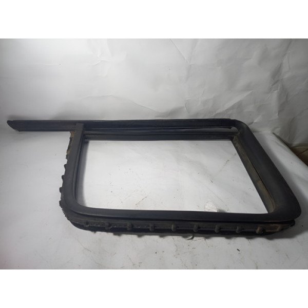 Canaleta Da Porta Traseira Direita Renault Clio 2000/2005 Preto