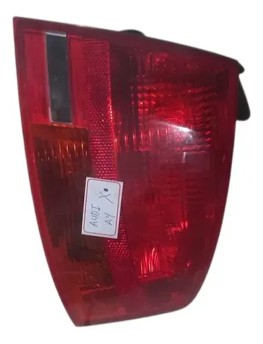 Lanterna Traseira Direita Audi A4 2012 Direito/passageiro Vermelho