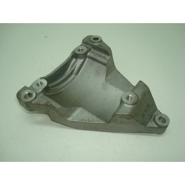 Suporte Do Compressor De Ar Cond Gm Tracker/cruze 55577158
