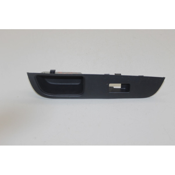 Moldura Comando Vidro T.e Nissan Tiida 12-15 82961el10a