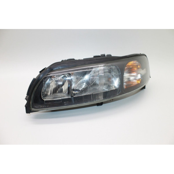 Farol Dianteiro Esquerdo Volvo V70 2002 89007905