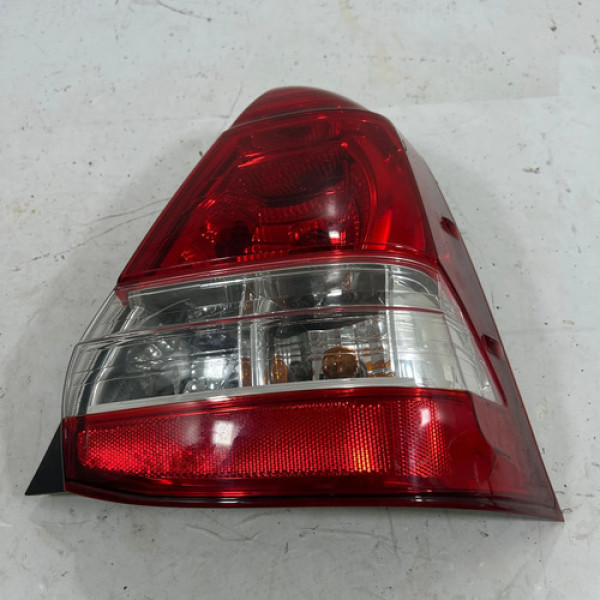 Lanterna Traseira Direita Toyota Etios 2015 a 2019 Direito/passageiro Vermelho