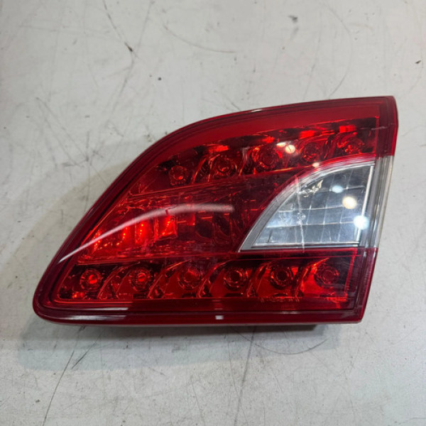 Lanterna Direito Nissan Sentra 2014 A 2016 Tampa Traseira Direito/passageiro Vermelho