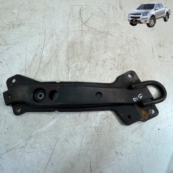 Suporte Gancho Reboque Dianteiro Esquerdo S10 2013 2016