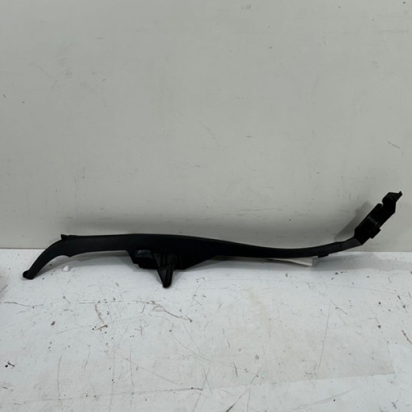Moldura Traseira Esquerda Mercedes C180 C200 2015 A 2018