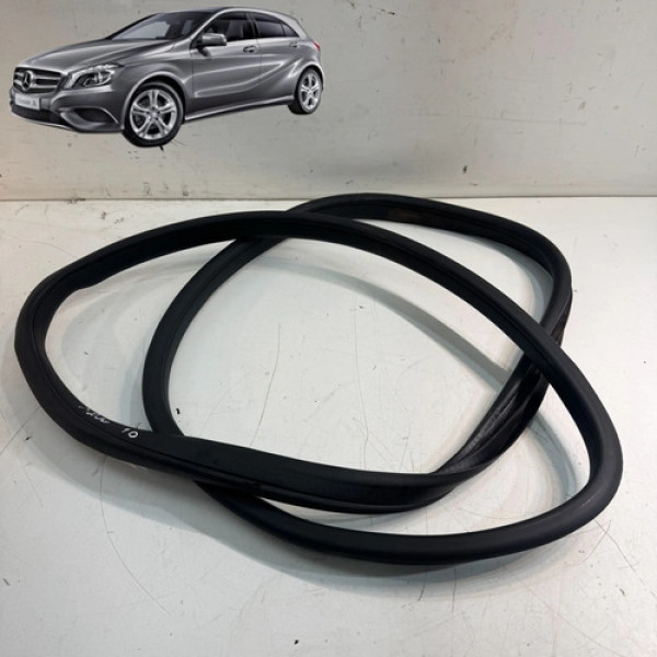 Borracha Porta Traseira Direita Mercedes A200 2014 A 2017