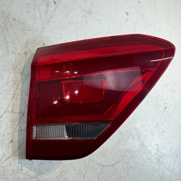 Lanterna Traseira Fox 2015 A 2021 Tampa  Esquerdo/motorista  Esquerdo/motorista Vermelho