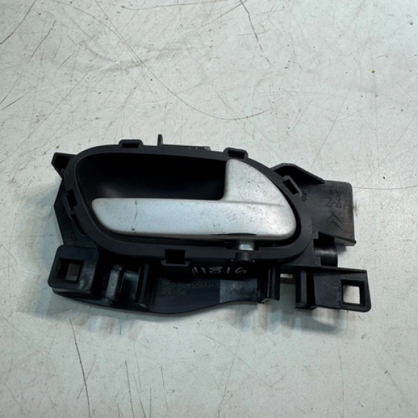 Maçaneta Porta Dianteira Direita Peugeot 208 2016 2019 Cinza Dianteira