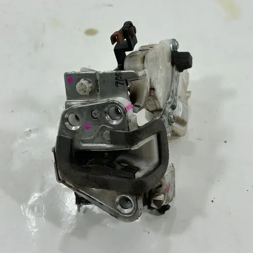 Fechadura Porta Traseira Direita Toyota Etios 2015 A 2019