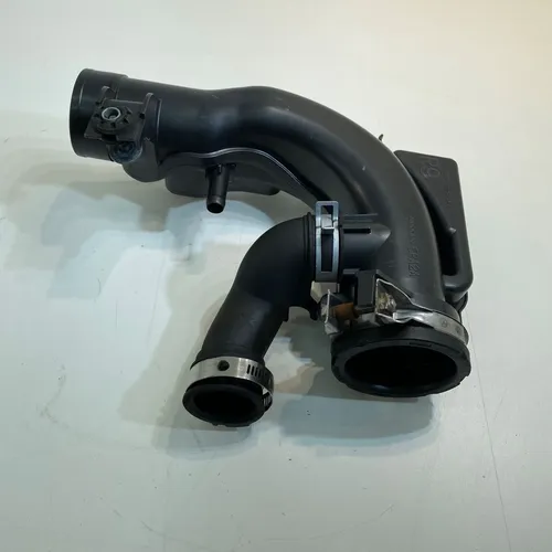 Tubo Conexão Filtro De Ar Nissan Kicks 1.6 2017 A 2019