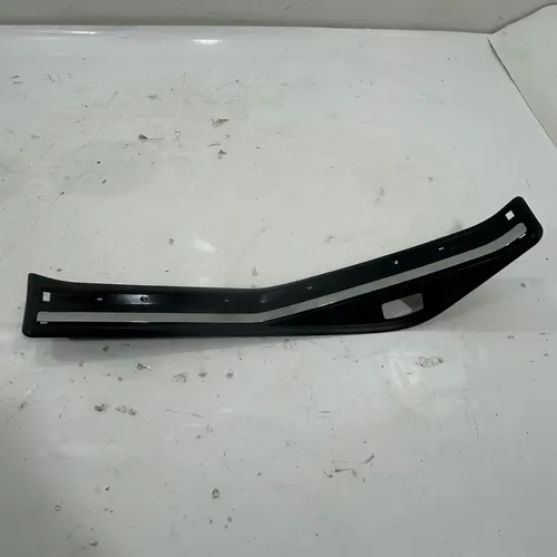 Soleira Porta Traseira Esquerda Bmw 120i 2.0 2014 A 2016 Preto