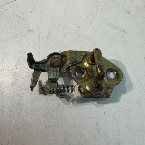 Batente Trava Porta Malas Chery Qq 1.0 3cc 2015 Original