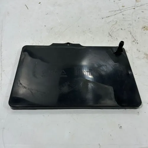 Tampa Suporte Bateria Jeep Compass 1.3 T270 2022 a 2024 Esquerdo