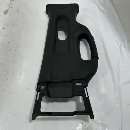 Moldura Coluna Central Direita Ram 3500 2022 2023 Honglorn Preto