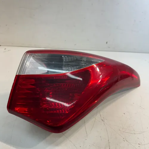 Lanterna Traseira Direita Hb20 Hatch 2013 A 2019 Original Direito/passageiro Vermelho