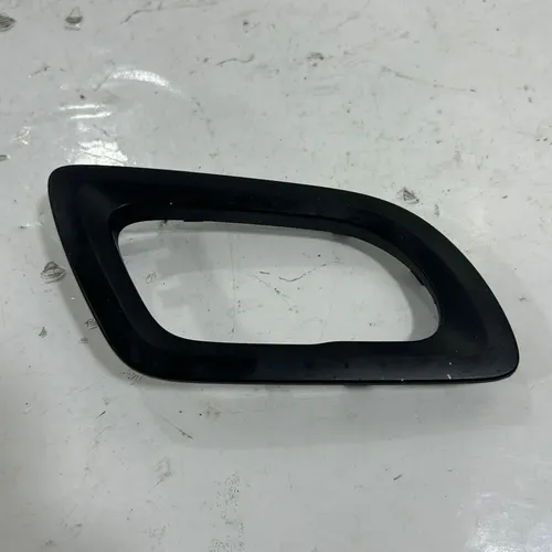 Moldura Maçaneta Dianteira Direita Peugeot  308 2013 A 2016 Preto Dianteira