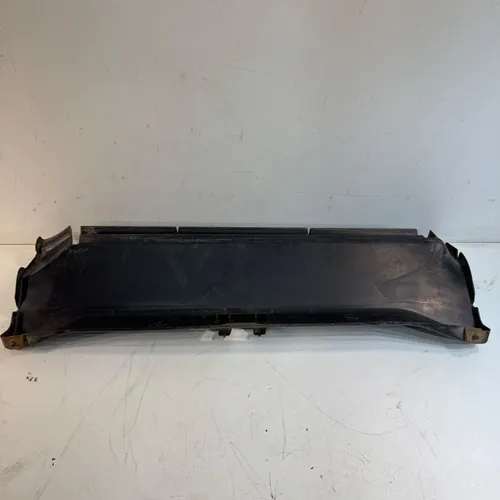 Defletor Parachoque Dianteiro Amarok 2010 A 2016 Detalhe