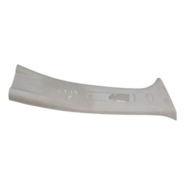 Moldura Superior Central Direito Citroen C3 2007