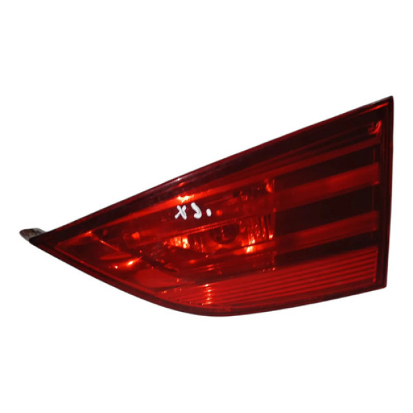 Lanterna Tampa Traseira Direita Bmw X1 2012 Direito/passageiro Vermelho