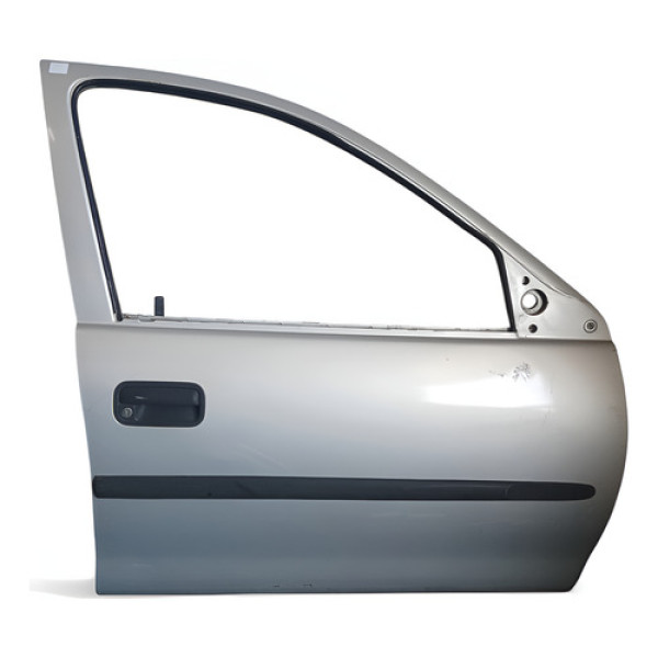 Porta Dianteira Esquerda Corsa Sedan 1.0 1998 2000 2002 2004 Dianteira Esquerdo Prateado