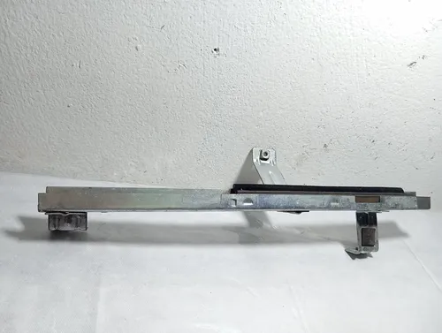Extensão Guia Porta Lado Esquerdo Porta Ford Ka 2016/20 Cx20