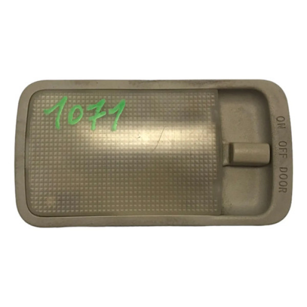 Luz Cortesia Central Toyota Corolla Fielder 2003/2008