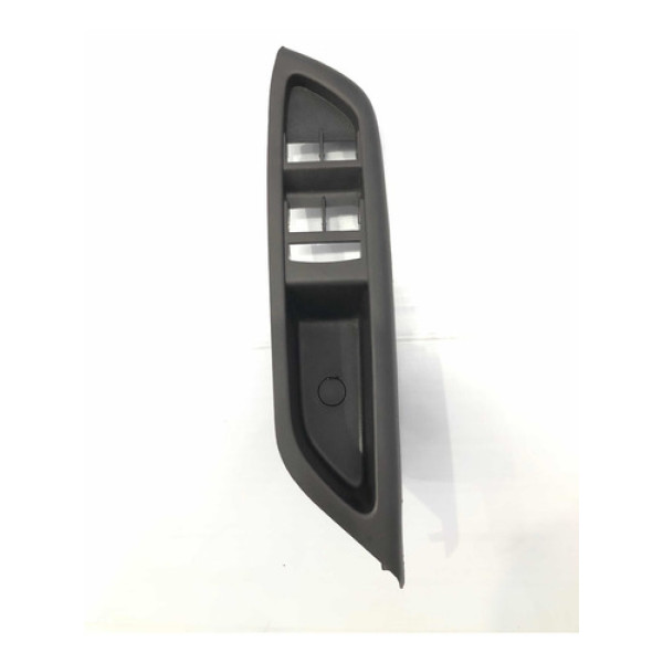 Moldura Botão Comando Vidros Elétricos Chevrolet Onix 17/19