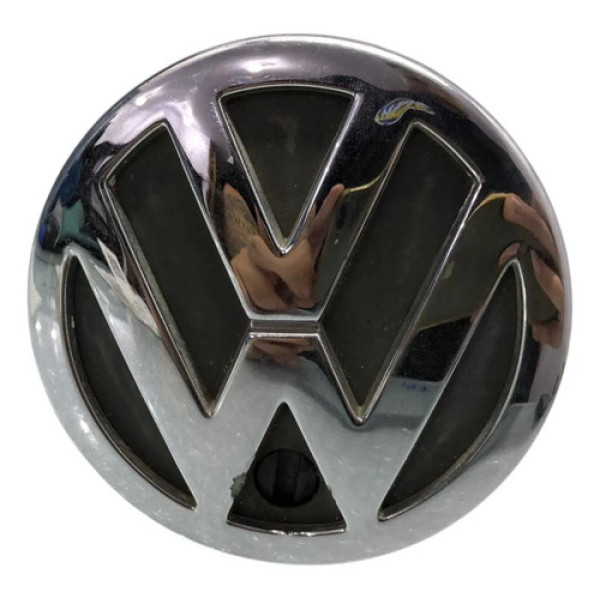 Emblema Trava Elétrica Capo Traseiro Polo Sedan 2010 23258 Prateado