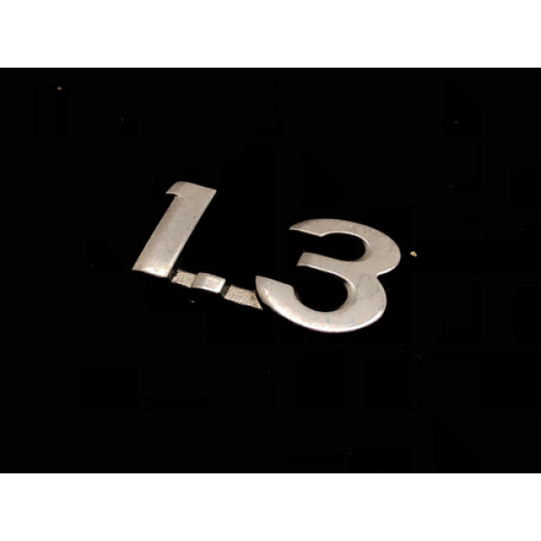 Emblema 1.3 Capô Traseiro Toyota Etios Hatch 2013/2022