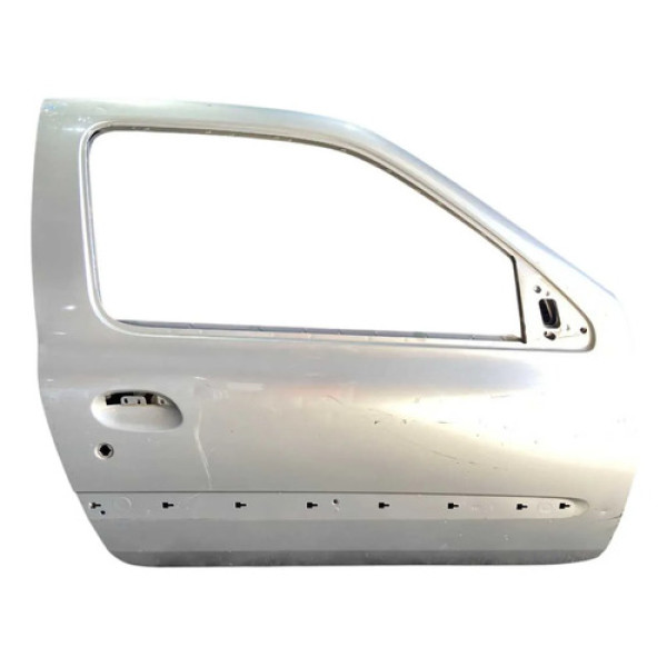 Porta Dianteira Direita Clio 2004/2012 Com Detalhe 4443 Dianteira Direita Prateado