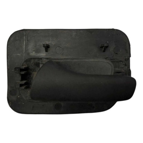Maçaneta Int Porta Tras Esq Chevrolet Corsa 1996/2006 2130 Preto Traseira
