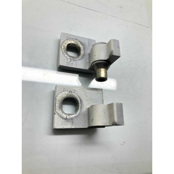 Par Dobradiças Porta Dianteira Esquerda Fiat Fiorino 2015/21