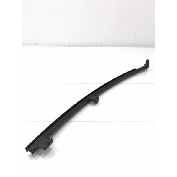 Guia Canaleta Vidro Traseira Esquerda Toyota Corolla 19/21
