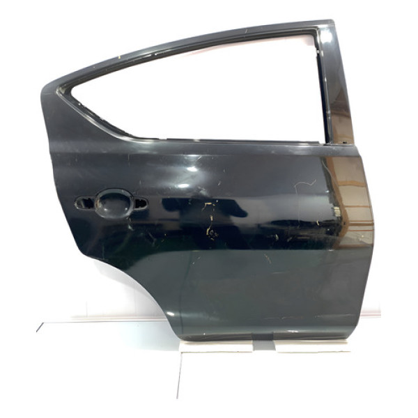 Porta Traseira Direita Nissan Versa 2011/2020 Com Detalhes Traseira Direita Preto