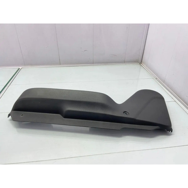 Moldura Banco Traseiro Esquerdo Mitsubishi Outlander 12/15