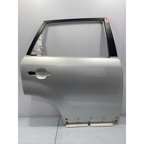 Porta Traseira Direita Kia Sorento 2010/2015 Com Detalhes Traseira Direita Prateado