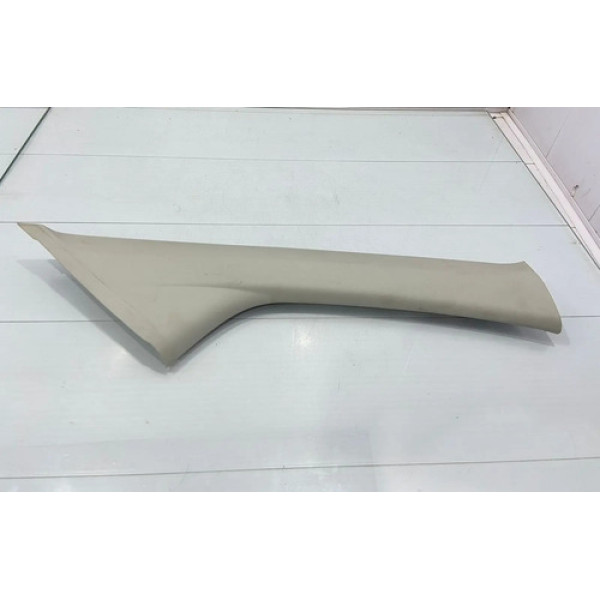 Moldura Coluna Para-brisa Lado Direito Vw Up 2014/2019