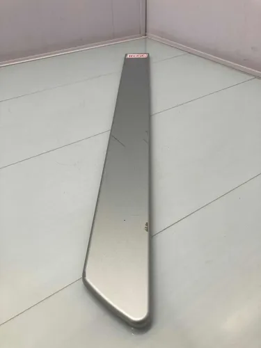 Friso Prata C/detalhe Porta Traseira Esq. Gm Spin 2013/2018
