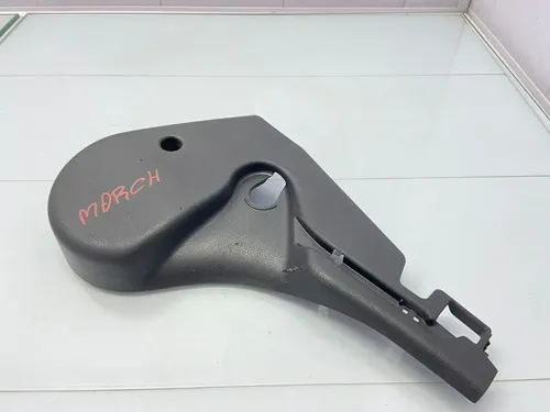 Moldura Banco Dianteiro Direito Nissan March 2011/2015