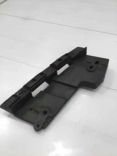 Guia Farol Direito Nissan Tiida 2008/2014 Direito