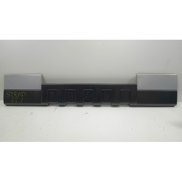 Aplique Tampa Traseira Fiat Strada 2004 Á 2007 Preto