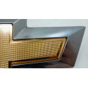 Emblema Gravata Dourado Porta Malas Cruze Hatch 2017/2018 Dourado