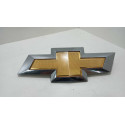 Emblema Gravata Dourado Porta Malas Cruze Hatch 2017/2018 Dourado