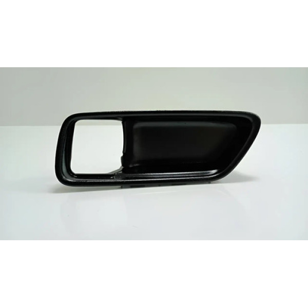 Moldura Maçaneta Traseira Esq Toyota Corolla Cross 2022 Preto Traseira